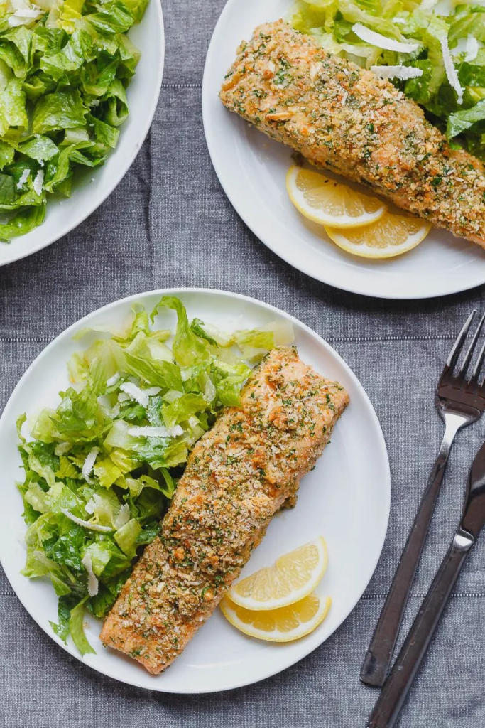 Salmão Assado com Crosta de Parmesão