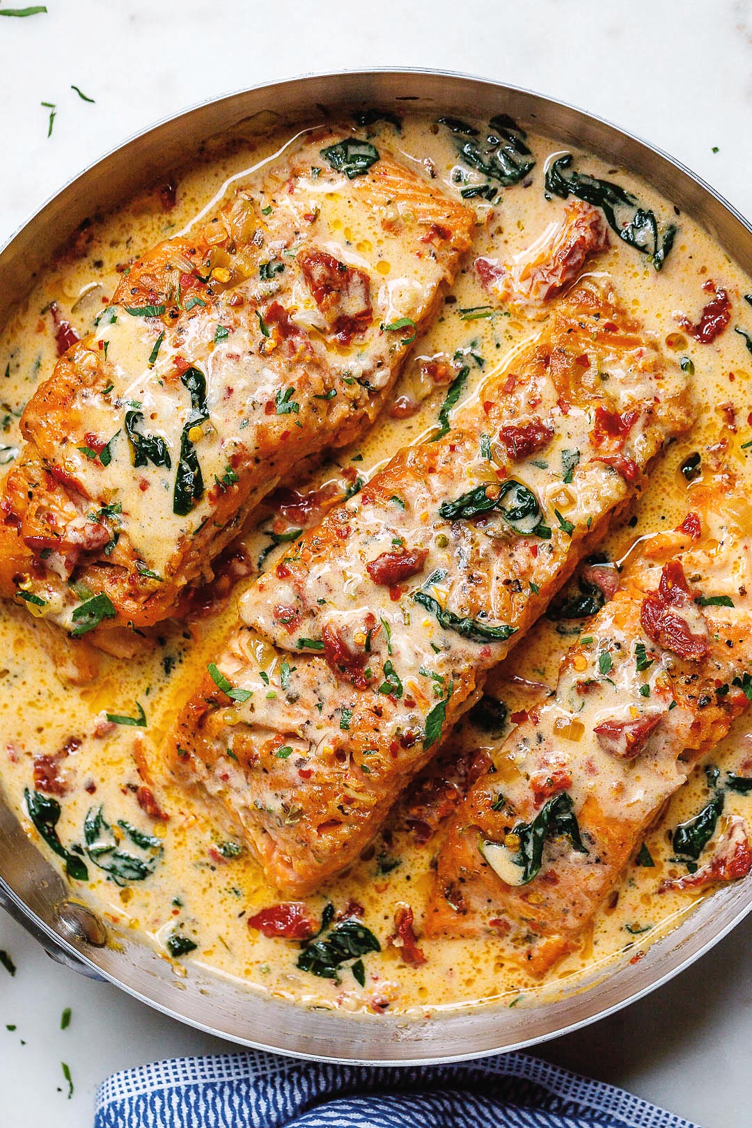 Salmão Cremoso ao Molho Toscano