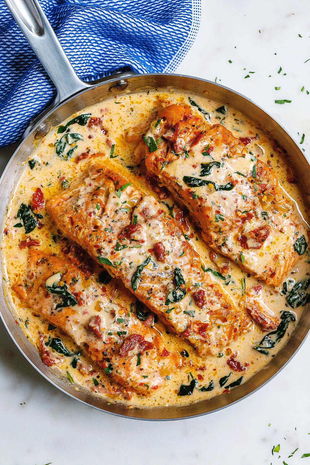 Salmão Cremoso ao Molho Toscano
